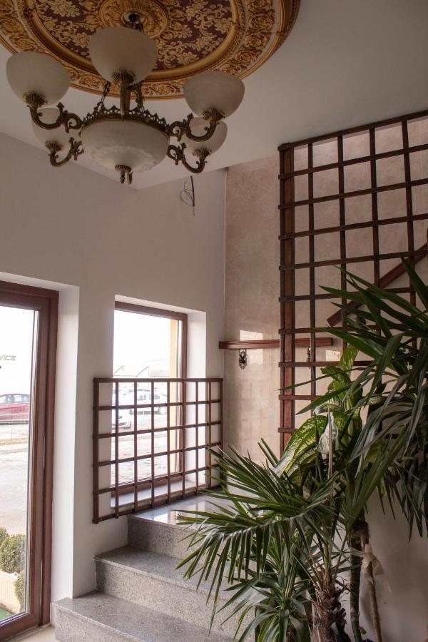 Sultan Mehmet Pensiune & Restaurant บราชอฟ ภายนอก รูปภาพ